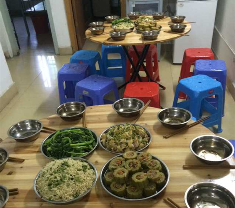 教师节丰盛的晚餐-三吖幼教