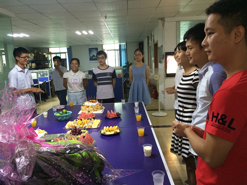 生日会同时祝福